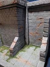 Load image into Gallery viewer, City Walls and Rooftop Action Figure Display Diorama

