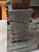 Load image into Gallery viewer, Modular Graffiti Covered Alleyway Action Figure Display Diorama
