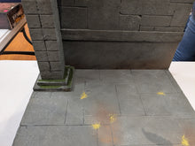 Load image into Gallery viewer, Castle Basics Floor/Wall/Pillar Action Figure Display Diorama
