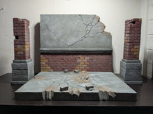 Load image into Gallery viewer, Urban Alleyway with Pillars Action Figure Display Diorama
