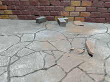 Load image into Gallery viewer, Urban Alleyway with Pillars Action Figure Display Diorama
