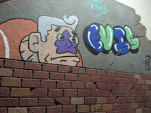 Load image into Gallery viewer, Modular Urban Alleyway Action Figure Display Diorama
