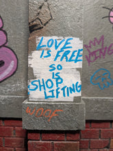 Load image into Gallery viewer, Courage Graffiti Backdrop Action Figure Display Diorama
