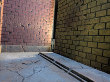 Load image into Gallery viewer, Collapsible Alleyway Action Figure Display Diorama
