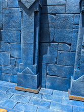 Load image into Gallery viewer, Dwarven Underground Castle Action Figure Display Diorama
