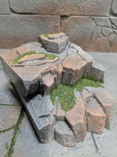 Load image into Gallery viewer, 5 Piece Castle Wall and Rubble Action Figure Display Diorama
