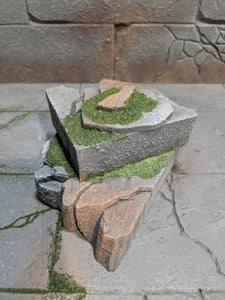 5 Piece Castle Wall and Rubble Action Figure Display Diorama